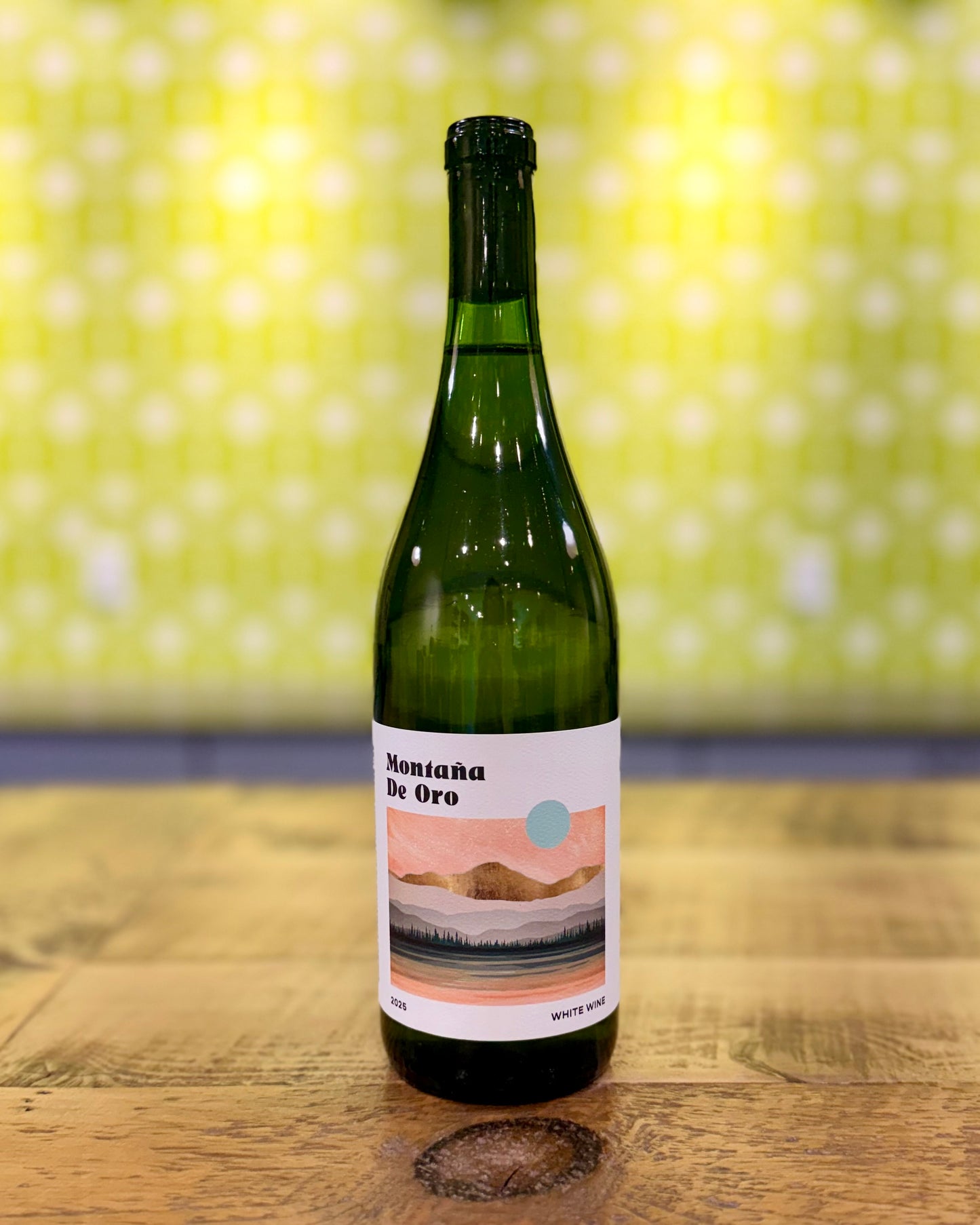 Outward Wines - “Montaña de Oro” White Blend 2025