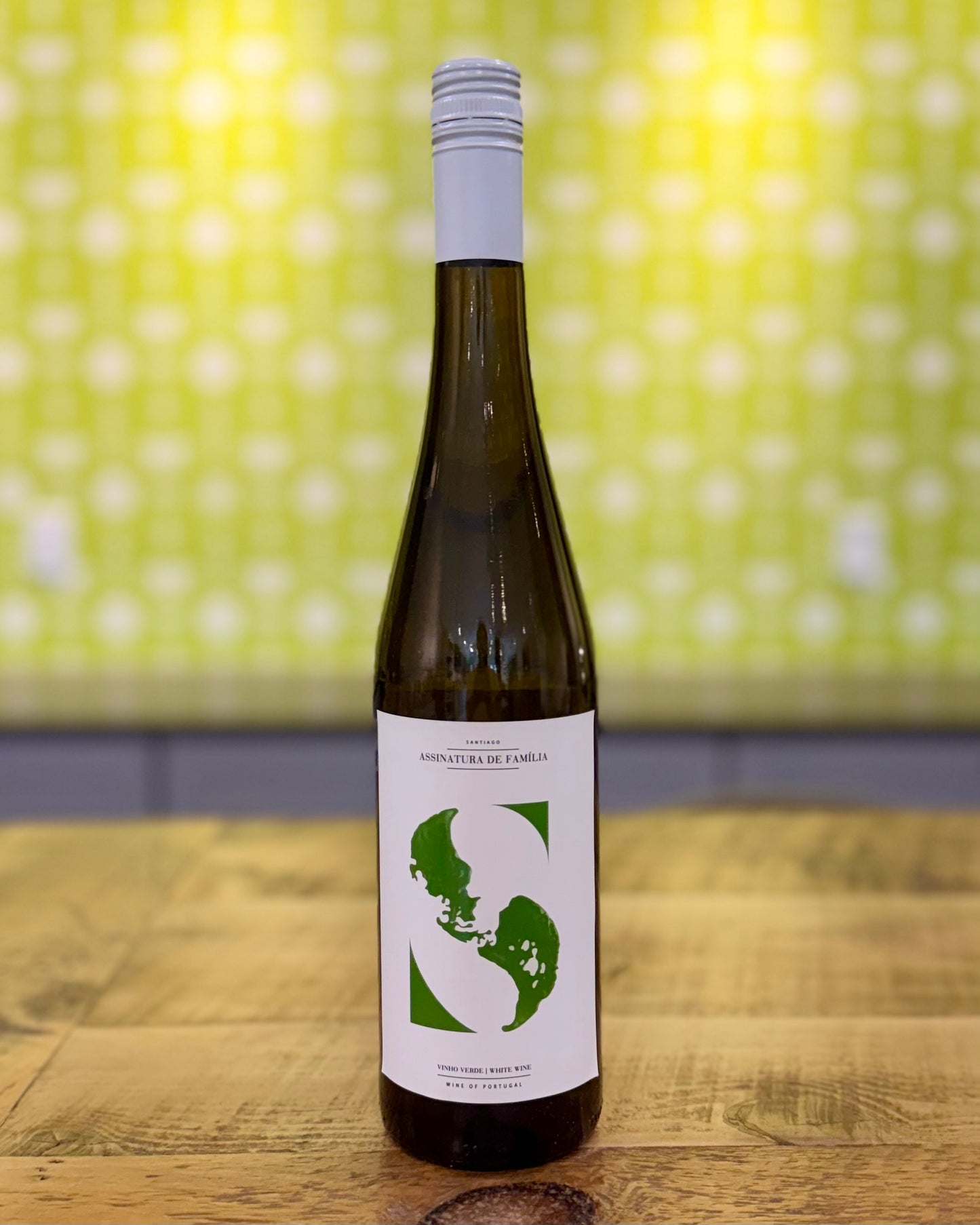 Quinta de Santiago - Vinho Verde Assinatura De Familia White Wine 2024
